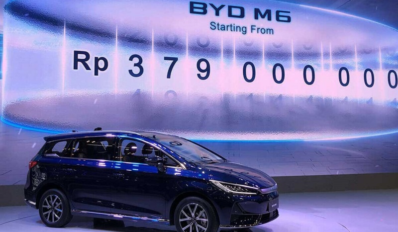 BYD M6 Hadir Dilengkapi 7 Seater