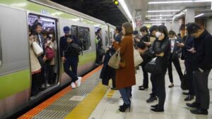 Jepang Menawarkan Warganya 4 Hari Kerja